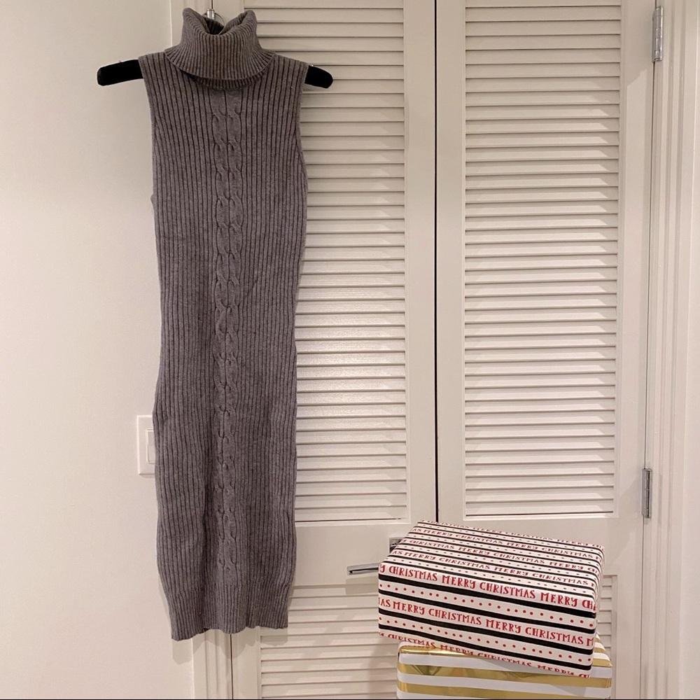 BEBE TURTLE NECK CABLE DRESS